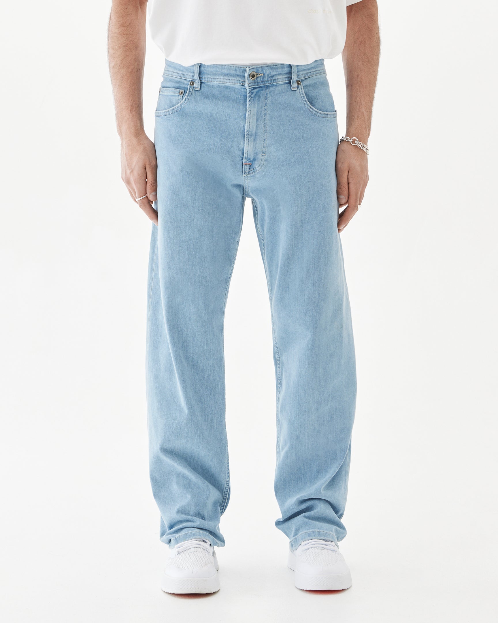 Jeans c est normal